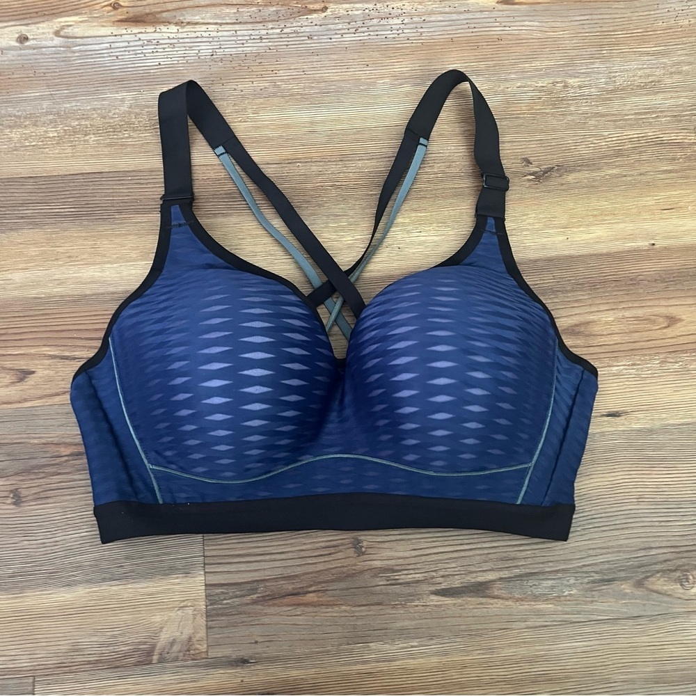 Victoria’s Secret sports bra, blue, good condition, size tag missing
